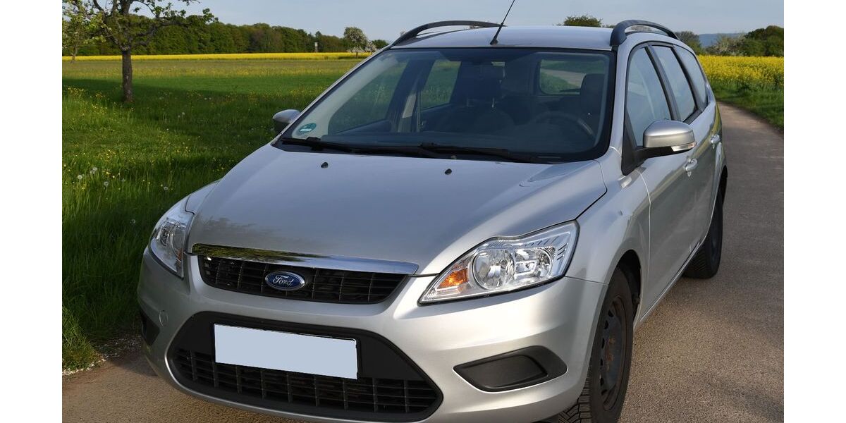 Ford Focus 213.425 km 2.750 &euro; Schorndorf 73614