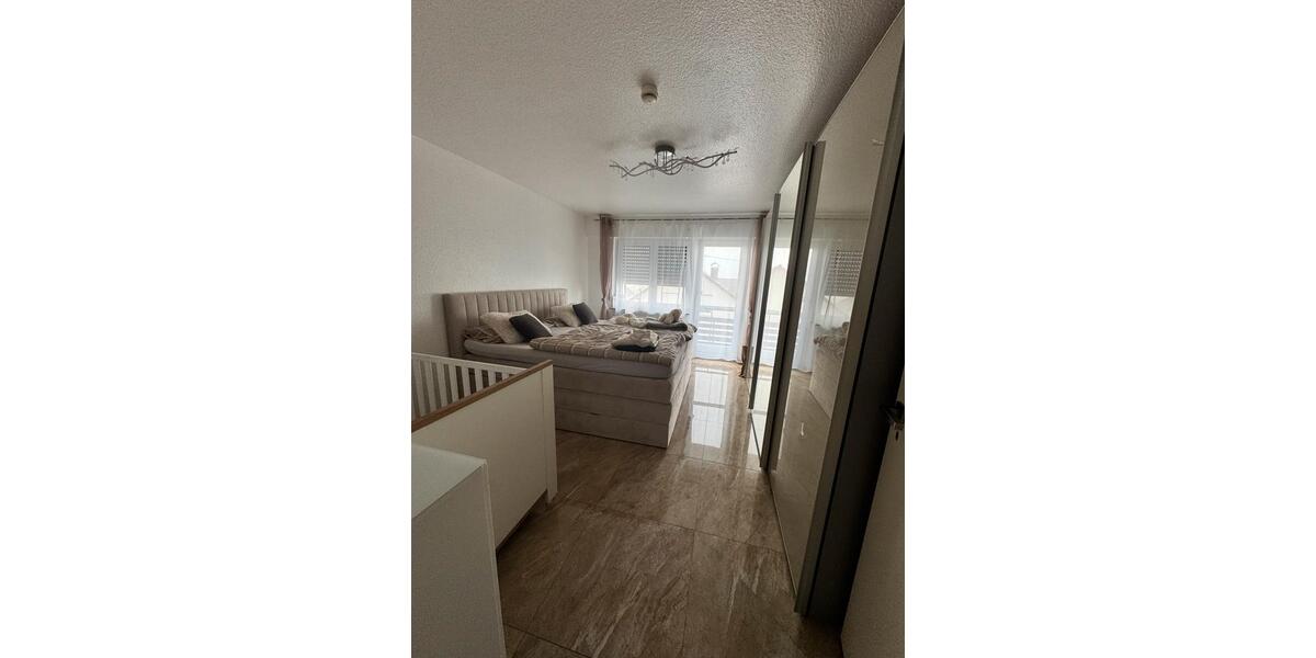 Etagenwohnung Weinstadt - 3.5 Zimmer, 84 m&sup2;, 315.000&euro; | Angebot:25408186