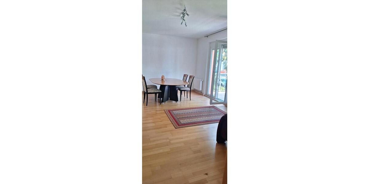 Etagenwohnung Ludwigsburg Pflugfelden - 4 Zimmer, 75 m&sup2;, 1.300&euro; | Angebot:24185121