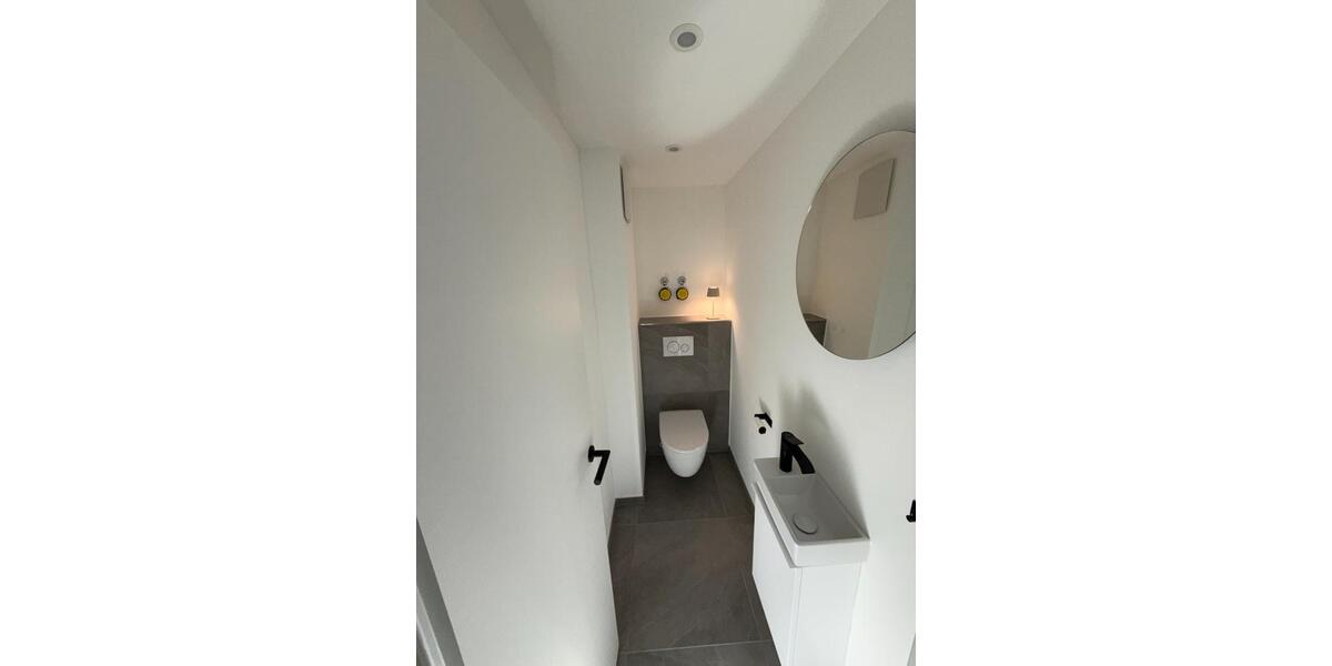 Dachgeschoßwohnung Stuttgart Mühlhausen - 4.5 Zimmer, 122 m&sup2;, 2.100&euro; | Angebot:25174546