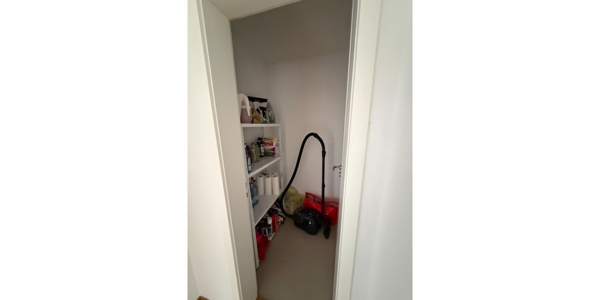 Gehobene 3,5-Zimmer Wohnung mit Süd-Balkon, EBK & Garage in Stgt 3.5 zimmer