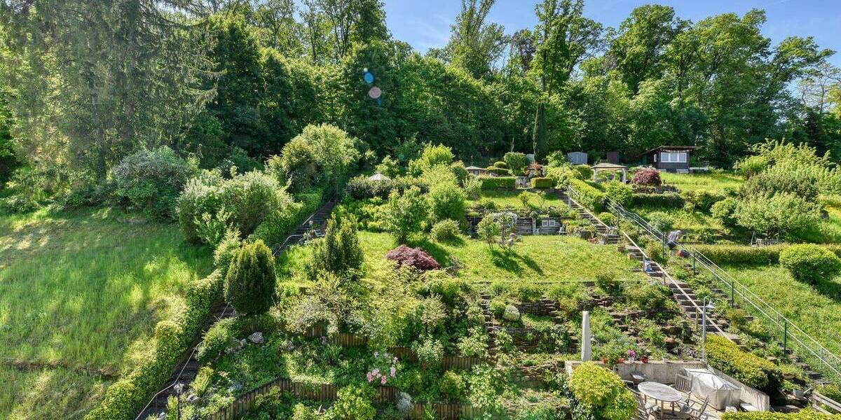 Mehrfamilienhaus, Wohnhaus Stuttgart Ost - 9 Zimmer, 256 m&sup2;, 980.000&euro; | Angebot:25670990