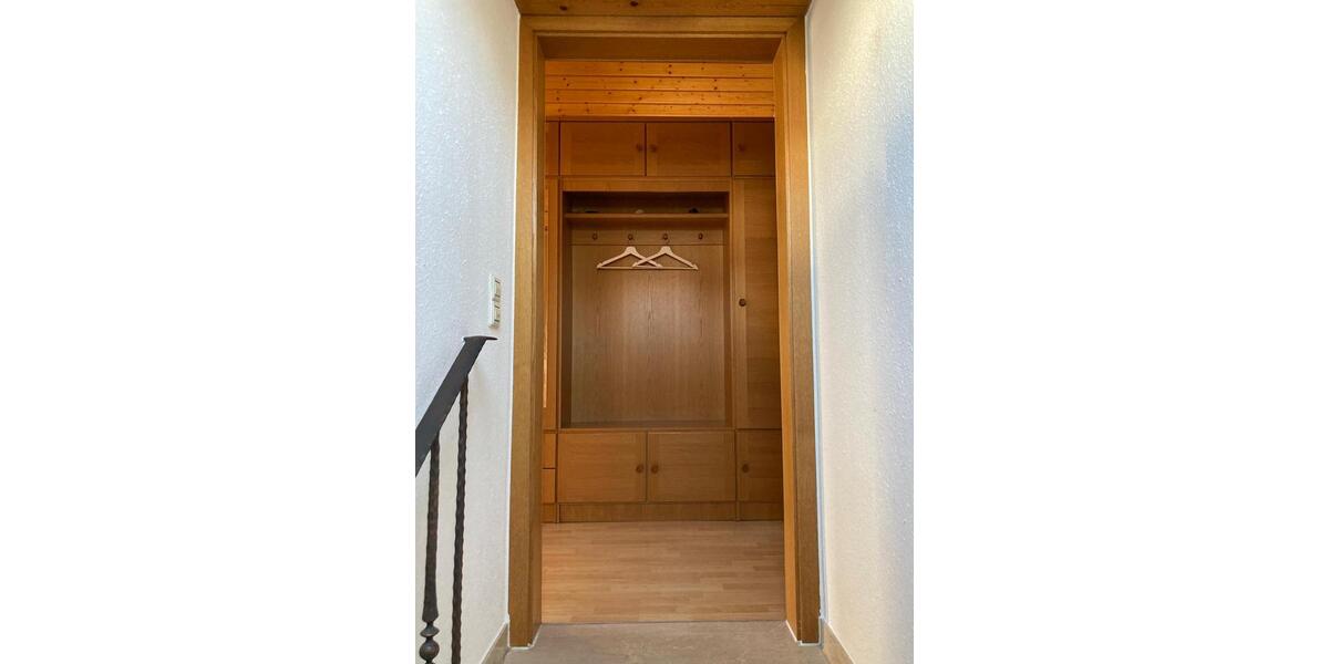 Dachgeschoßwohnung Reutlingen Altenburg - 3 Zimmer, 68 m&sup2;, 850&euro; | Angebot:26238416