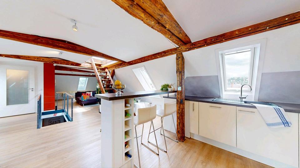 wunderschöne große Maisonette im Heusteigviertel zu verkaufen 8 zimmer