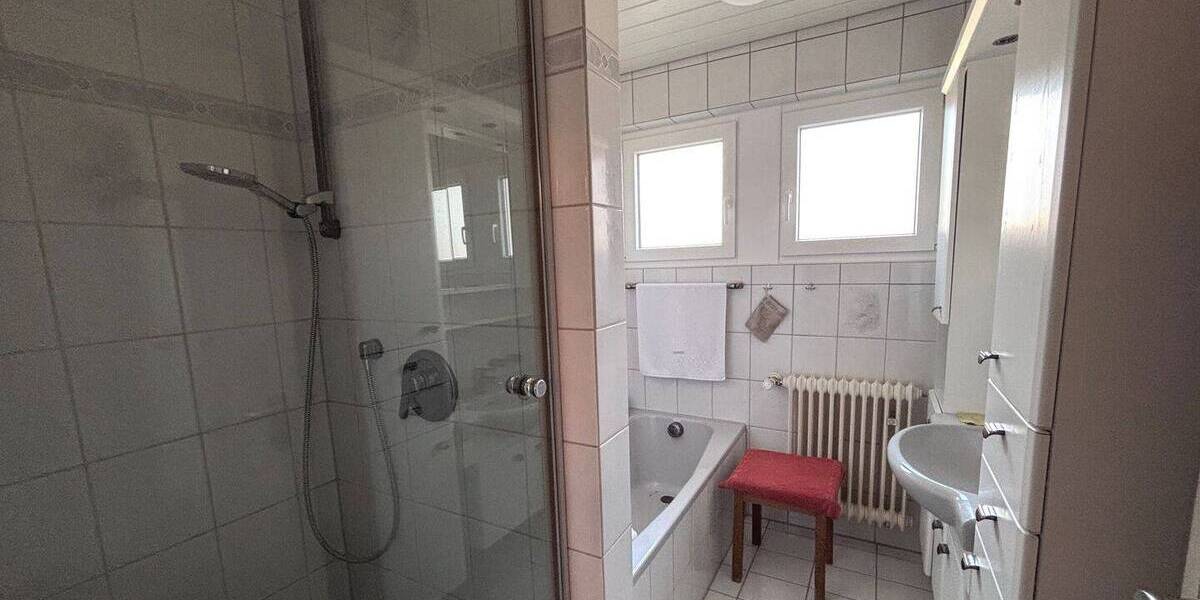 Einfamilienhaus Stuttgart Rohr - 8 Zimmer, 218 m&sup2;, 849.000&euro; | Angebot:26256998