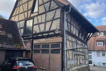 Haus zum Kaufen in Ludwigsburg 297.000 € 230 m² 10 zimmer