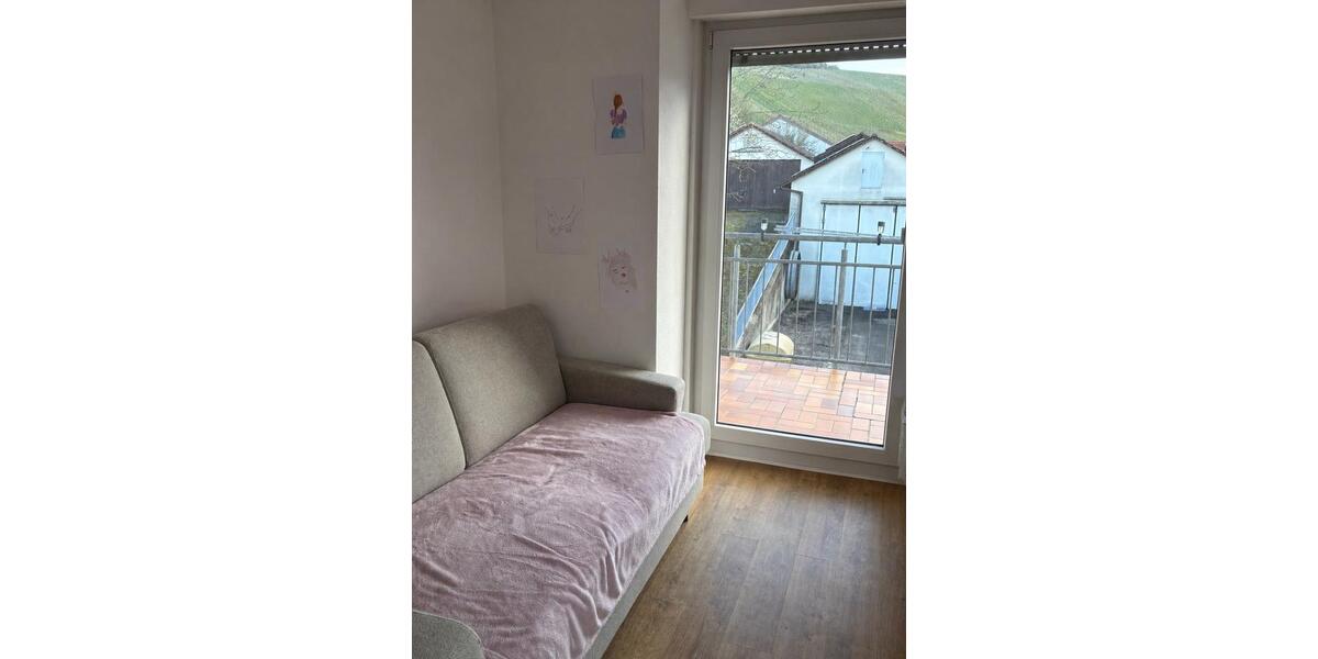 Dachgeschoßwohnung Kernen im Remstal - 1 Zimmer, 12 m&sup2;, 330&euro; | Angebot:26316454