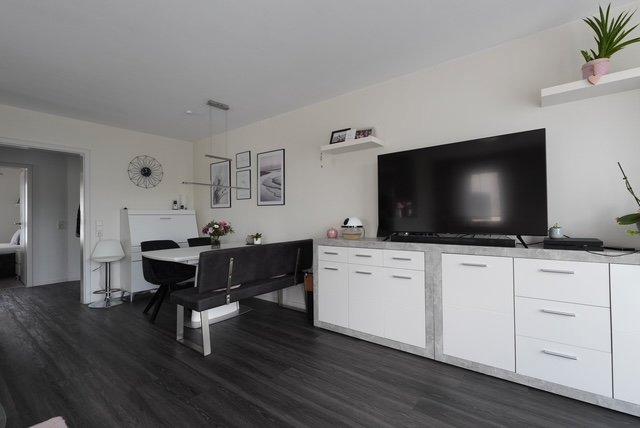 Hochparterre Stuttgart Neuwirtshaus - 2.5 Zimmer, 55 m&sup2;, 320.000&euro; | Angebot:27207943