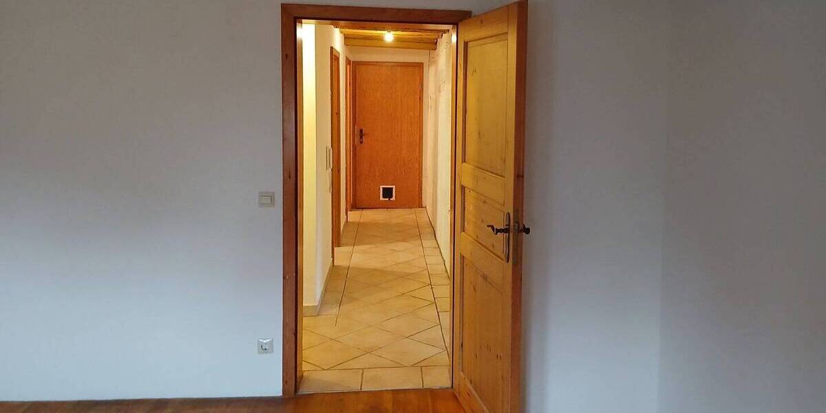 Etagenwohnung Weinstadt Großheppach - 3 Zimmer, 100 m&sup2;, 1.200&euro; | Angebot:26205748