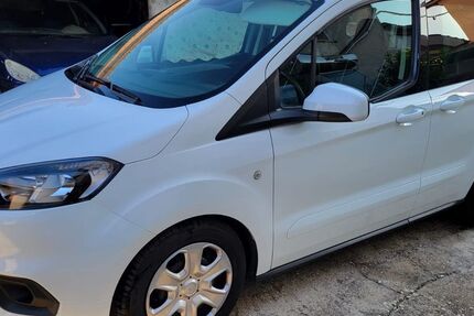 Ford Tourneo Courier 35.000 km 13.600 € Esslingen 73730