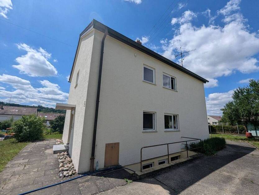 Gepflegtes Ein- bis Zweifamilienhaus mit Pelletheizung, großem Garten und Ausbaumöglichkeiten 9 zimmer