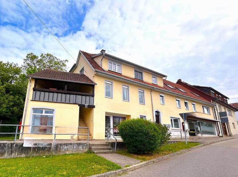 Haus zum Kaufen in Sachsenheim 490.000 € 389 m²