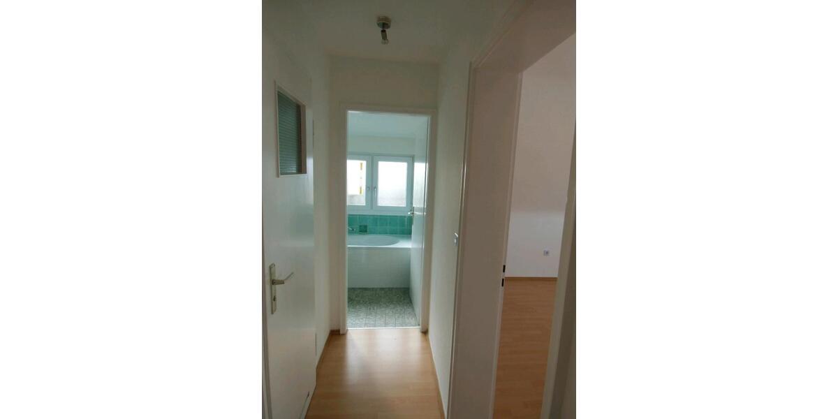 Dachgeschoßwohnung Stuttgart Neuwirtshaus - 3 Zimmer, 67 m&sup2;, 800&euro; | Angebot:26030738