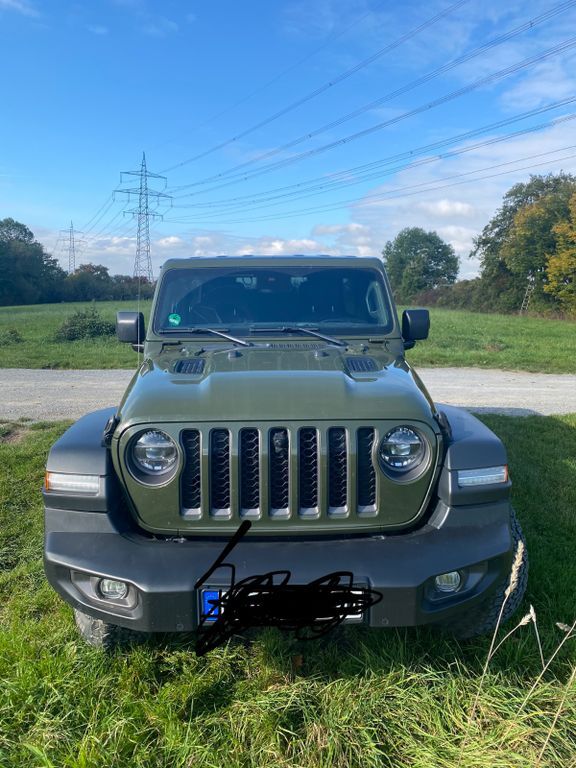 Jeep Wrangler 90.000 km 44.400 € Fellbach 70736