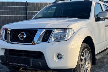 Nissan Navara 180.500 km 11.990 &euro; Weil im Schönbuch 71093