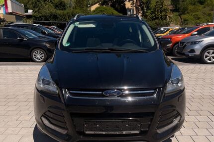 Ford Kuga 164.000 km 9.899 &euro; Stuttgart 70376