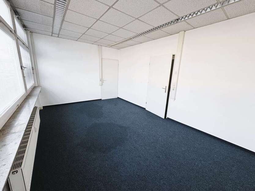 Büro in Stuttgart - Zuffenhausen 276 € 23.7 m²