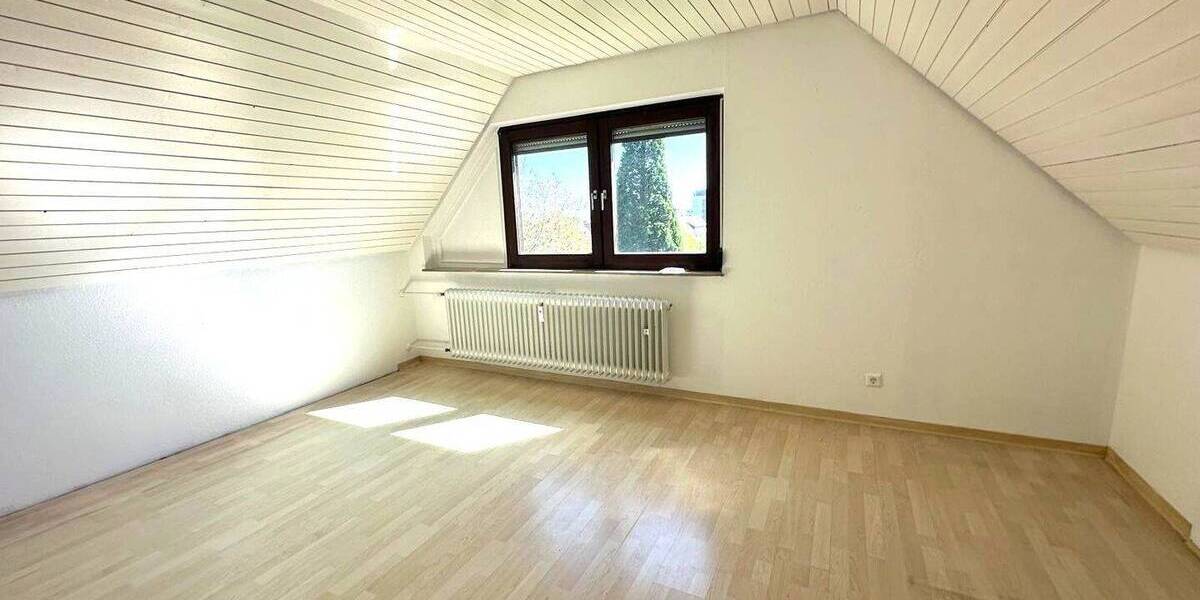 Etagenwohnung Filderstadt Bernhausen - 4 Zimmer, 120 m&sup2;, 1.390&euro; | Angebot:26418877