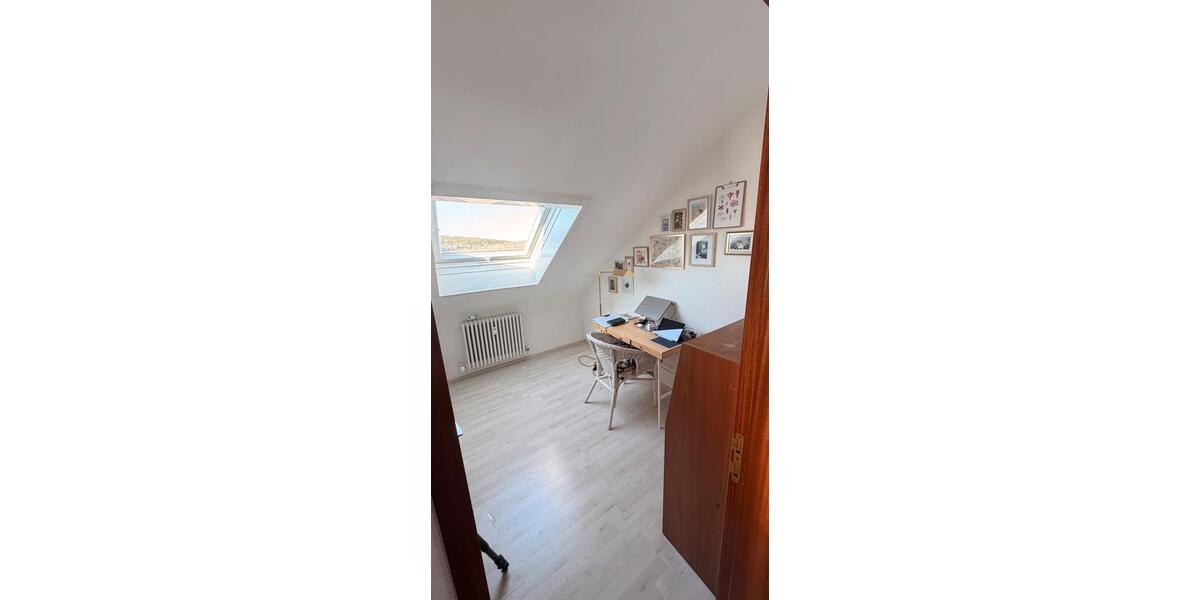Etagenwohnung Stuttgart Sillenbuch - 3 Zimmer, 75 m&sup2;, 1.200&euro; | Angebot:26322300