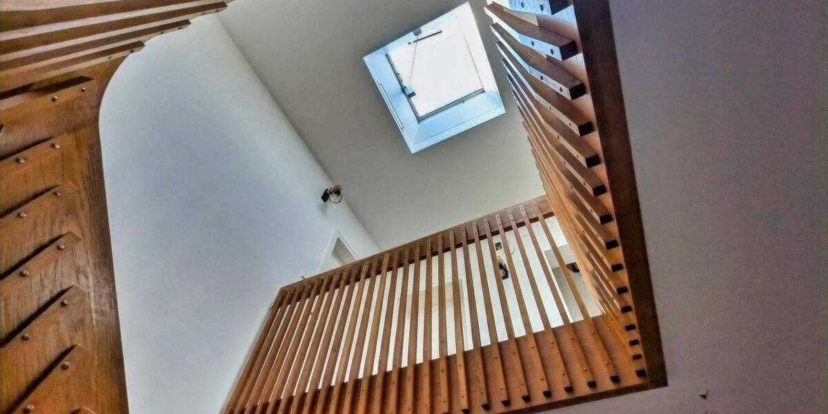 Familienhaus mit Gartenparadies und Einlieger-Option 7 zimmer