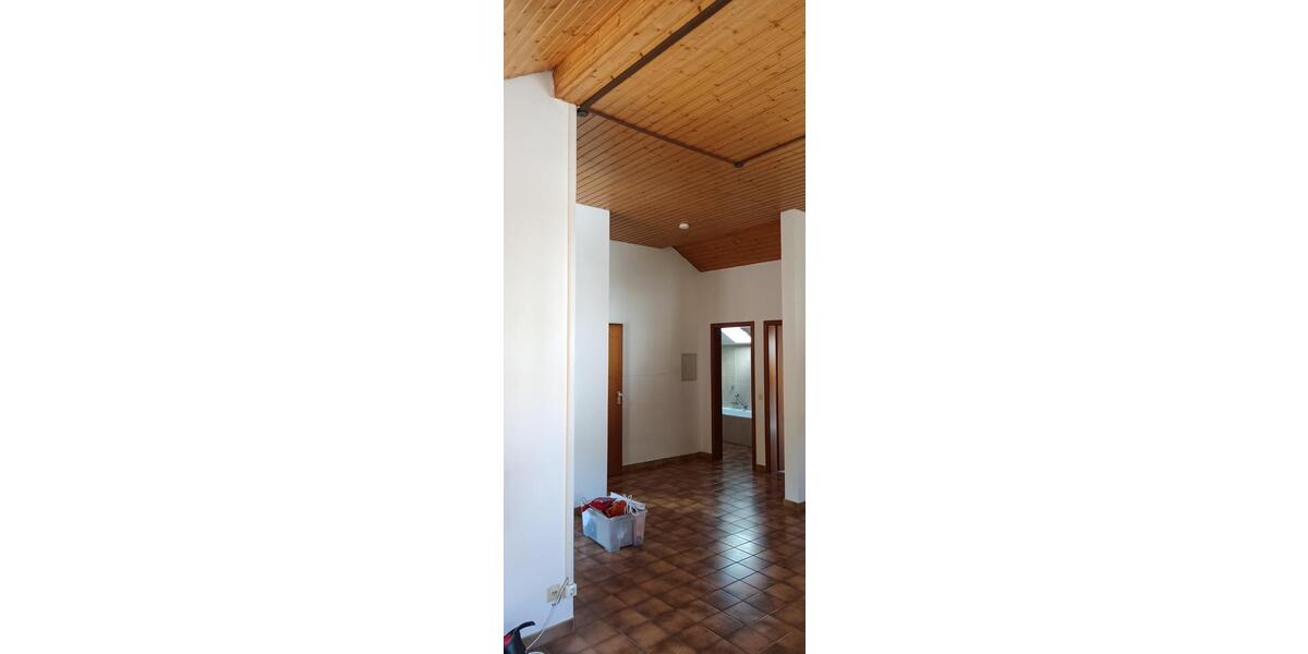 Dachgeschoßwohnung Stuttgart Mühlhausen - 2.5 Zimmer, 925&euro; | Angebot:23670752