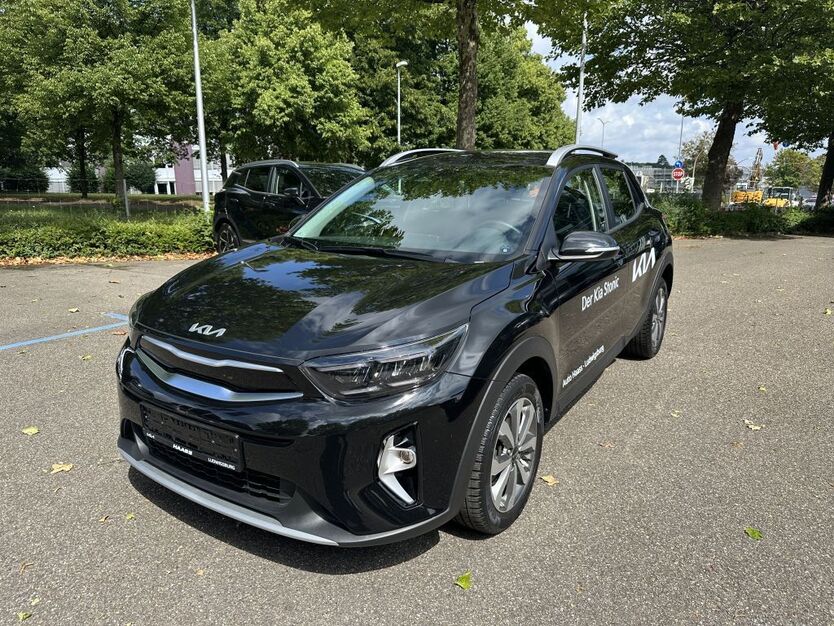 Kia Stonic 15.000 km 21.900 € Ludwigsburg 71636