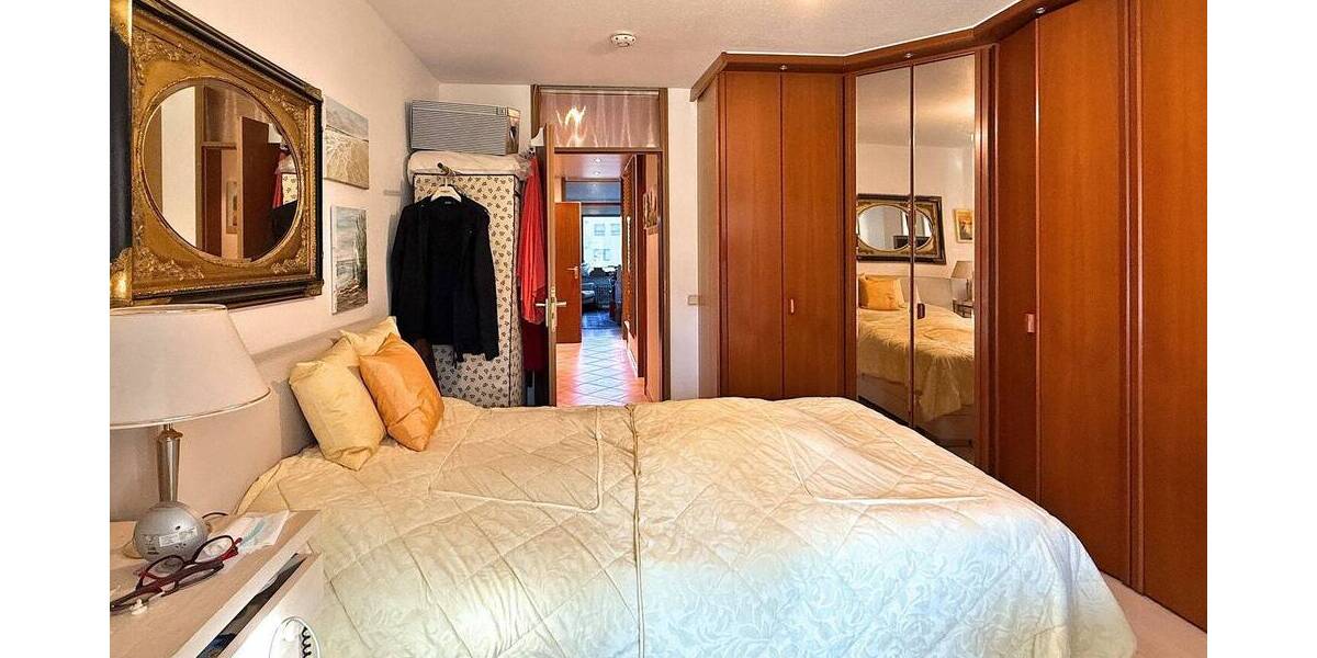 Etagenwohnung Stuttgart Botnang - 3 Zimmer, 100 m&sup2;, 440.000&euro; | Angebot:26170579