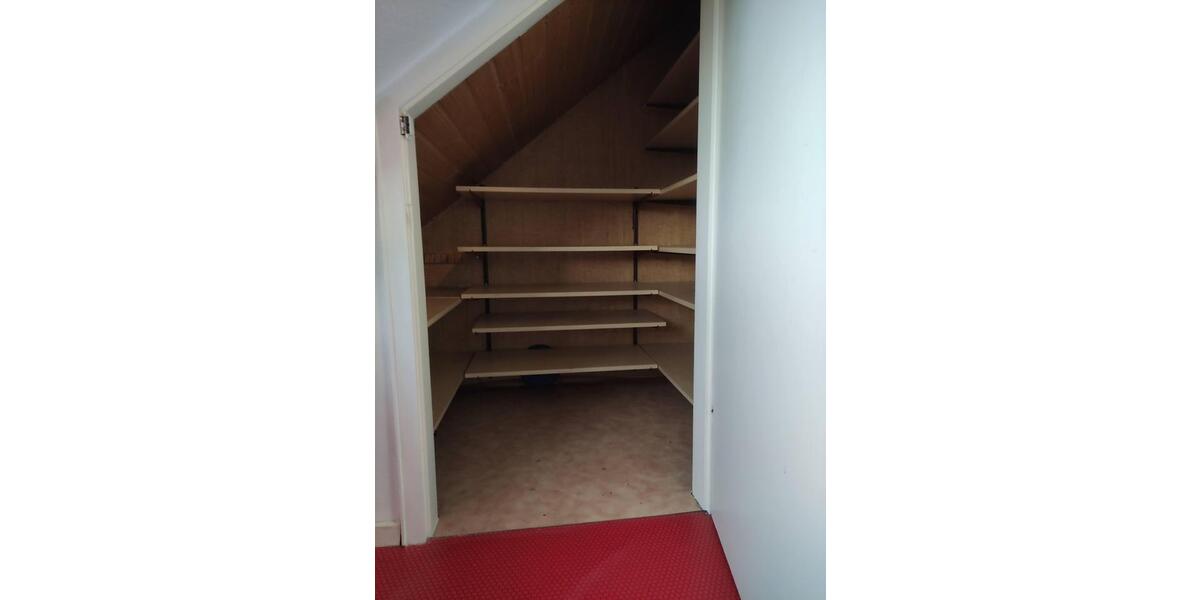 Dachgeschoßwohnung Stuttgart Stuttgart-West - 3 Zimmer, 82 m&sup2;, 1.250&euro; | Angebot:26036412