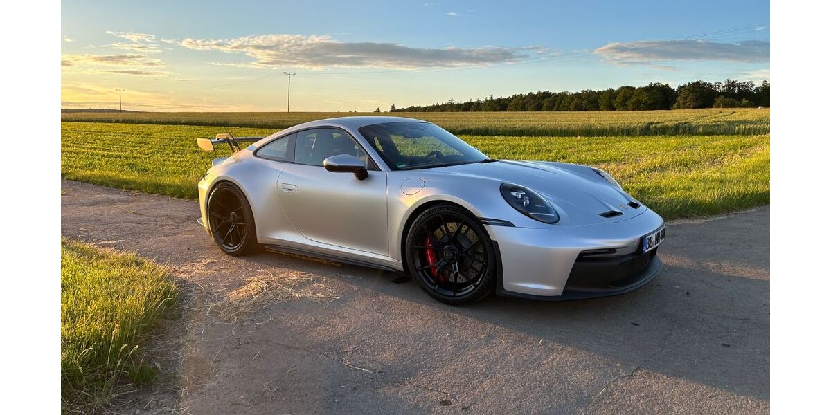 Porsche 992 15.630 km 169.000 &euro; Waldenbuch 71111