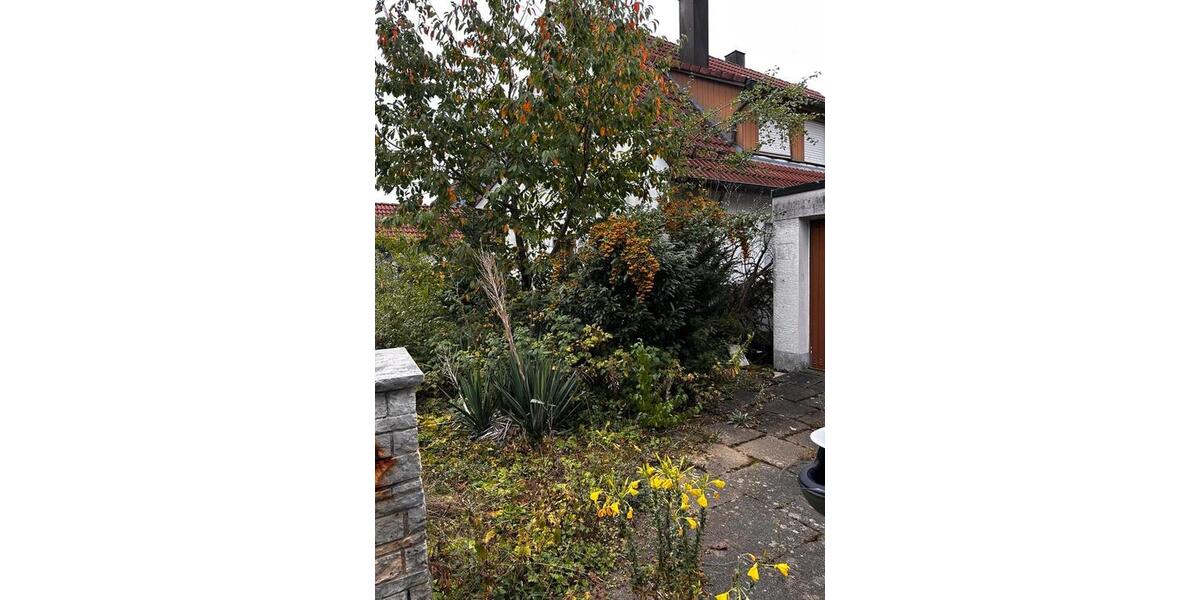 Einfamilienhaus Ebersbach an der Fils - 11 Zimmer, 200 m&sup2;, 360.000&euro; | Angebot:26726101