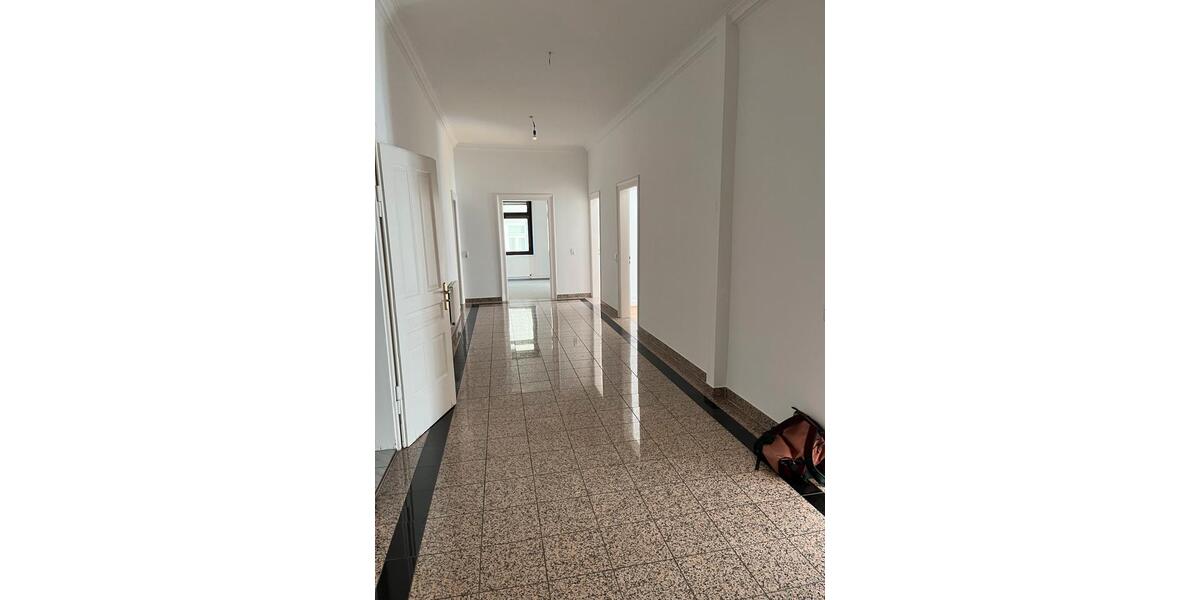 Hochparterre Stuttgart Stuttgart-Mitte - 5 Zimmer, 162 m&sup2;, 2.765&euro; | Angebot:26629228