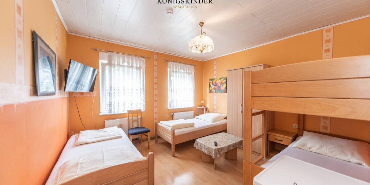 Mehrfamilienhaus, Wohnhaus Stuttgart / Zuffenhausen Zuffenhausen - 1 Zimmer, 330 m&sup2;, 1.299.000&euro; | Angebot:24113045