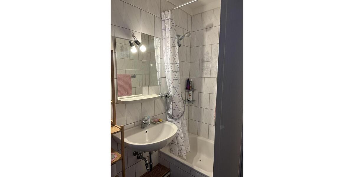 Erdgeschoßwohnung Stuttgart Stuttgart-Ost - 1 Zimmer, 32 m&sup2;, 600&euro; | Angebot:26233414