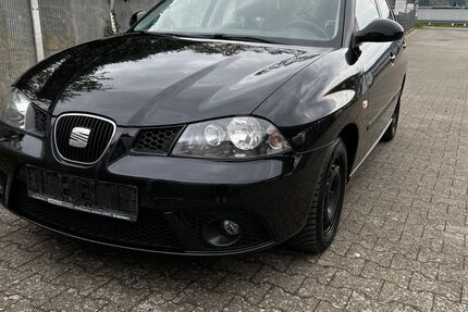 Seat Ibiza 98.000 km 2.890 &euro; Leonberg 71229