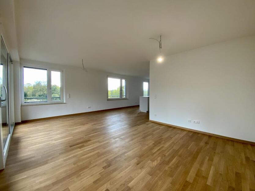 Neubau-Highlight: 3-Zimmer-Wohnung mit EBK und Balkon in Südausrichtung zimmer