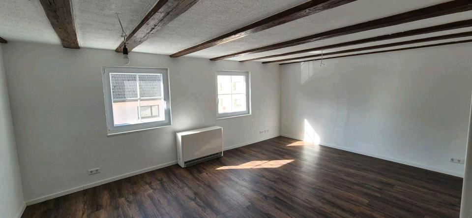 Etagenwohnung Aidlingen - 6 Zimmer, 82 m&sup2;, 1.700&euro; | Angebot:26336086