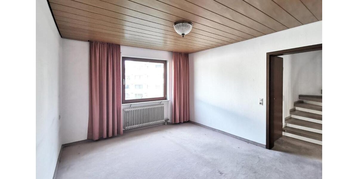 Gepflegtes Einfamilienhaus (Doppelhaus) in Stuttgart-Riedenberg 6 zimmer