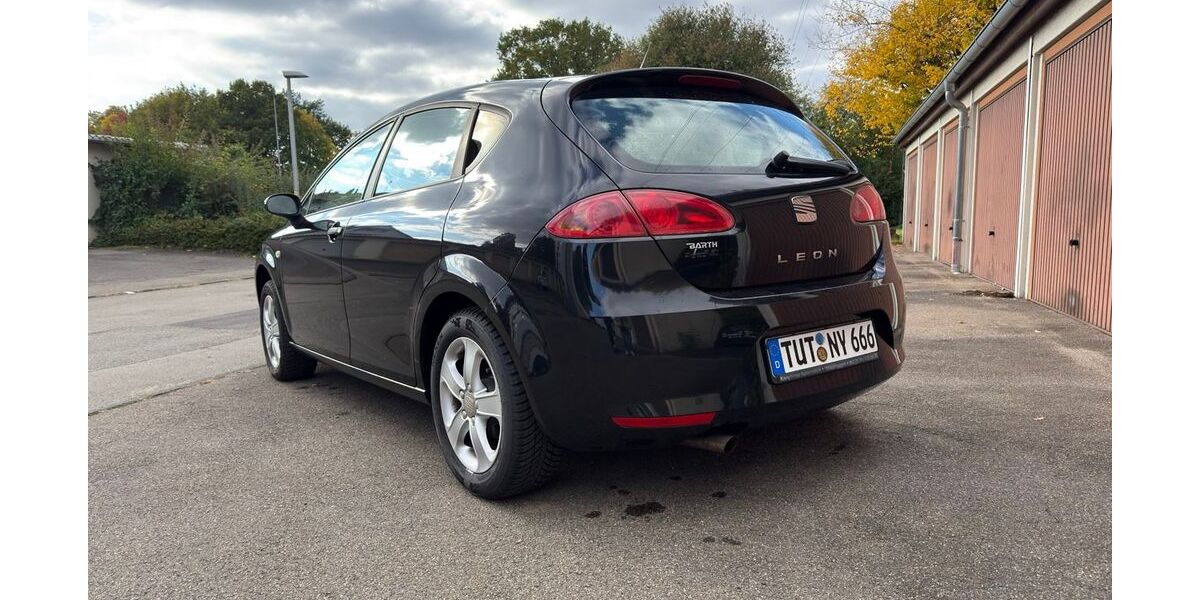 Seat Leon 81.645 km 3.299 € Stuttgart 70565