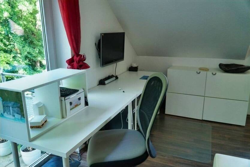Neuwertige, zentral gelegene Wohnung in Herrenberg. Schnell in der Altstadt und zur S-Bahn.