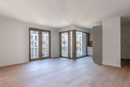 Wohnung Stuttgart - 3 Zimmer, 84 m&sup2;, 1.660&euro; | Angebot:26400939