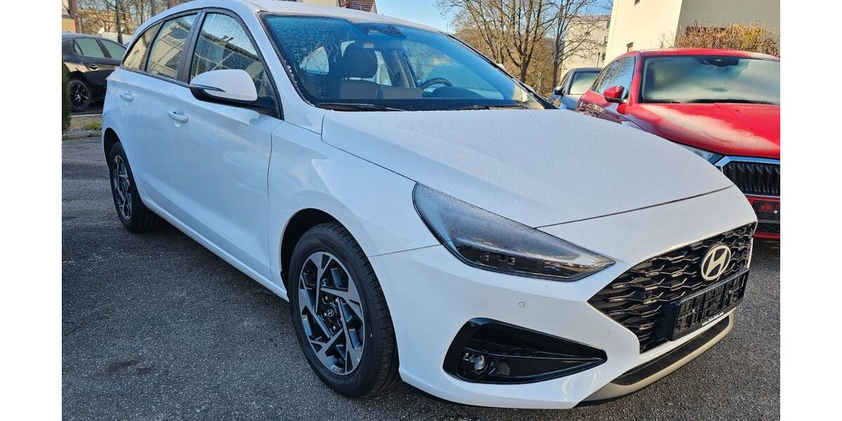 Hyundai i30 23.500 km 17.500 € Leonberg 71229