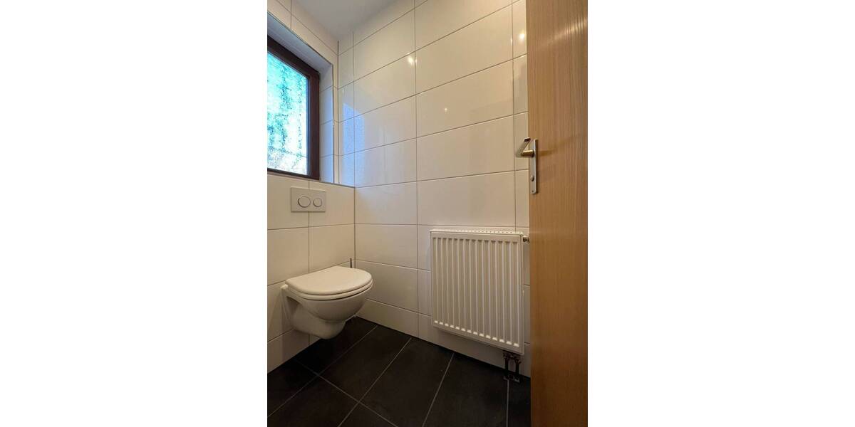Einfamilienhaus Schwieberdingen - 8 Zimmer, 202 m&sup2;, 950.000&euro; | Angebot:25706113
