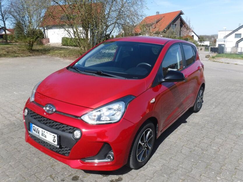 Hyundai i10 14.512 km 10.999 € Weissach im Tal 71554