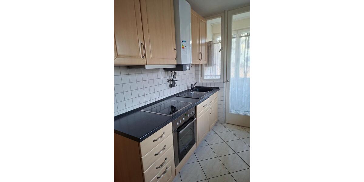 Etagenwohnung Esslingen am Neckar Hegensberg - 3 Zimmer, 74 m&sup2;, 900&euro; | Angebot:25898450