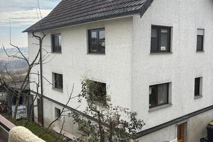 Haus Neckartailfingen - 7 Zimmer, 140 m&sup2;, 1.100&euro; | Angebot:24872064