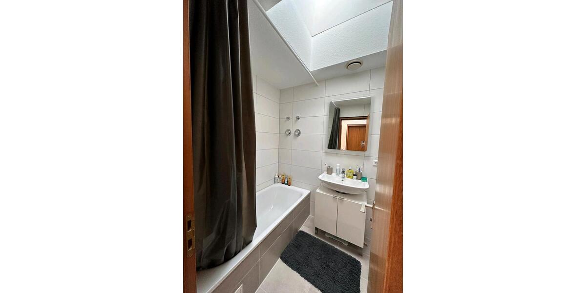 Dachgeschoßwohnung Wernau (Neckar) - 3 Zimmer, 75 m&sup2;, 199.000&euro; | Angebot:23712418