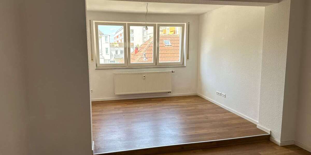 Etagenwohnung Stuttgart Luginsland - 2 Zimmer, 65 m&sup2;, 780&euro; | Angebot:27097524