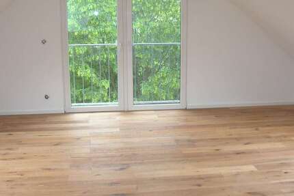 Wohnung zum Mieten in Stuttgart 1.540 € 93 m² 3 zimmer