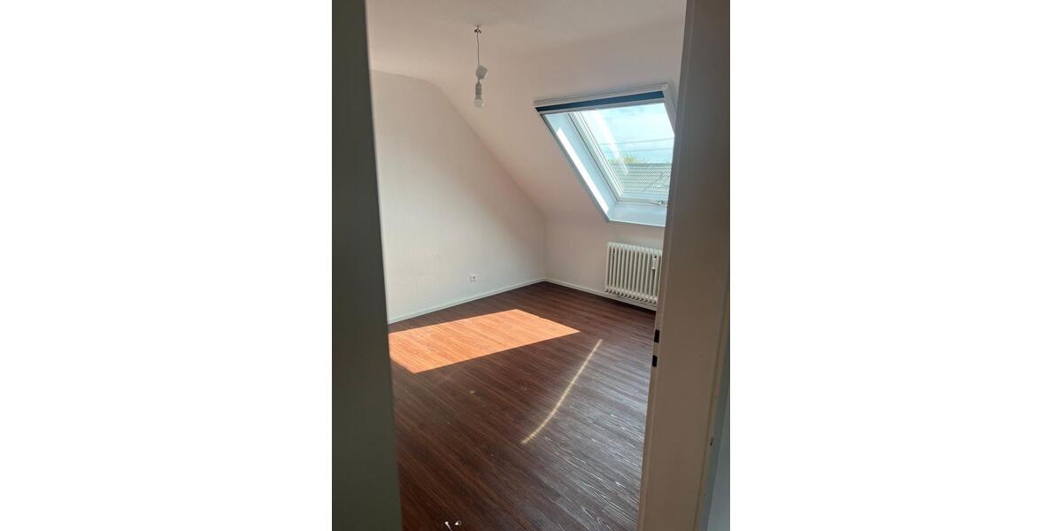 Dachgeschoßwohnung Filderstadt - 2 Zimmer, 50 m&sup2;, 950&euro; | Angebot:26325806