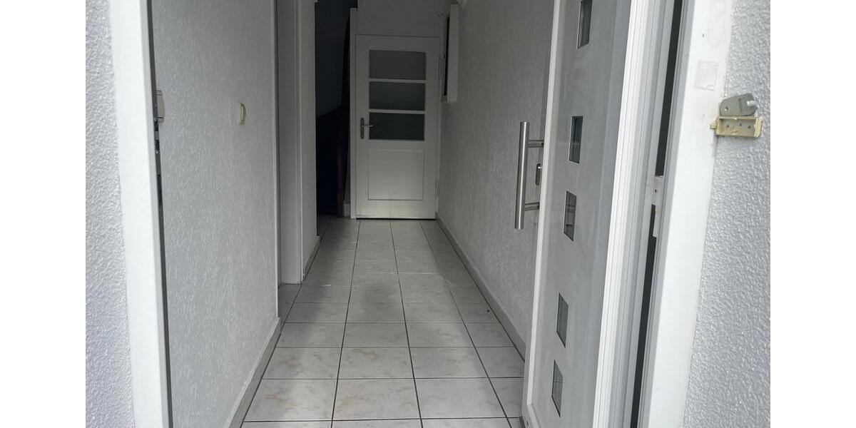Mehrfamilienhaus, Wohnhaus Reutlingen Altenburg - 8.5 Zimmer, 180 m&sup2;, 690.000&euro; | Angebot:27157500